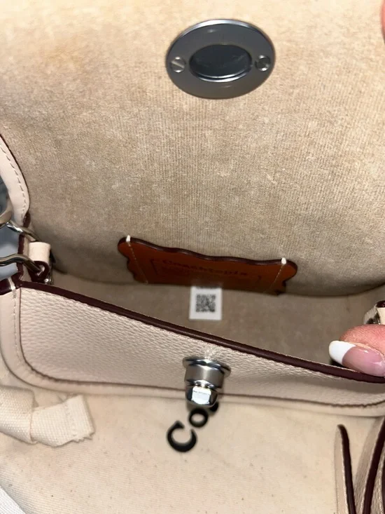 Coach Micro Wavy Dinky in Cream Pebbled Leather Crossbody with Chain Strap NWT - Picture 6 of 10